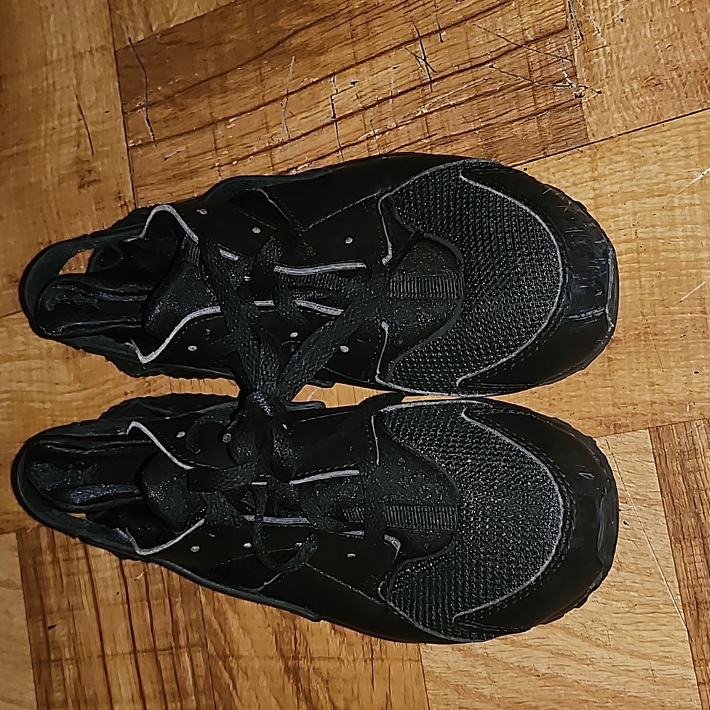 Black Harachi Sneaker Size 2